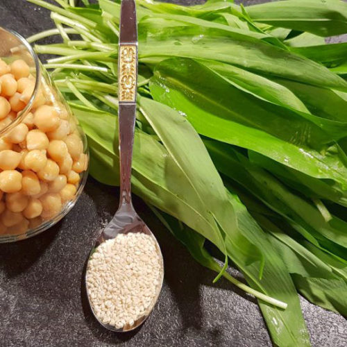 Bärlauch-Hummus_Zutaten_Diaetologie-Eberharter Bärlauch-Hummus_Zutaten_Diaetologie-Eberharter